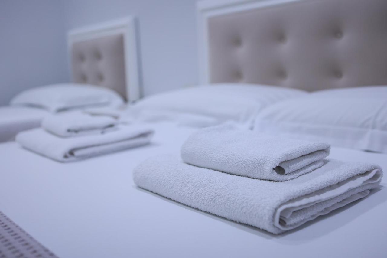 Hotel Taverna Zisi Erseke Экстерьер фото
