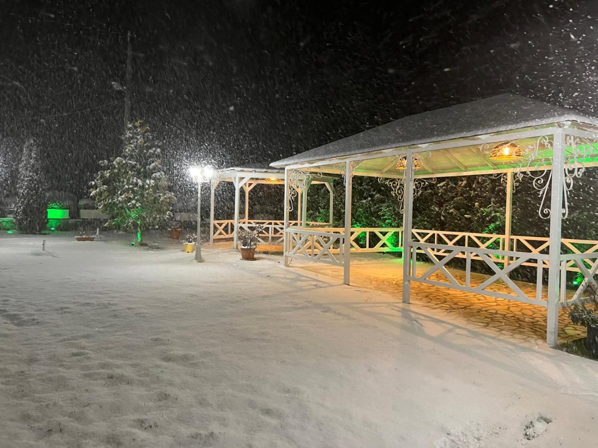 Hotel Taverna Zisi Erseke Экстерьер фото